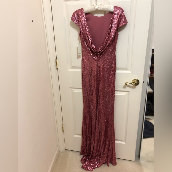 Badgley Mischka rose colored sequined backless evening gown size 4 - Picture 2 of 4